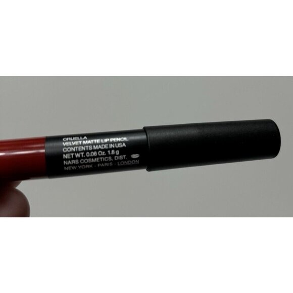 Cruella Velvet Matte Lip Pencil - Size 1.8g -New - Picture 5 of 5